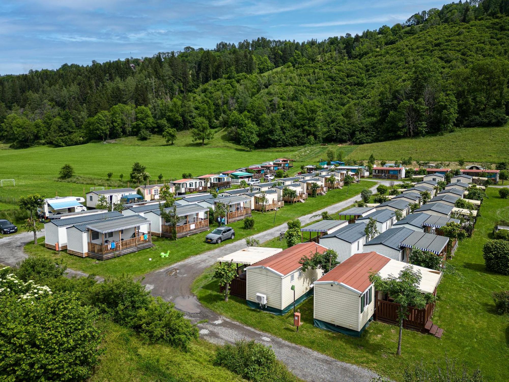 Albatross Mobile Homes On Camping Bella Austria Sankt Peter am Kammersberg Ngoại thất bức ảnh